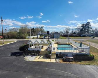 Twin Lakes Inn - Bull Shoals
