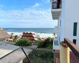 New Listing - Zipolite - Balcony