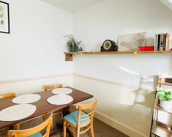 Homely Apartment in Minehead Private Parking - Minehead - Comedor