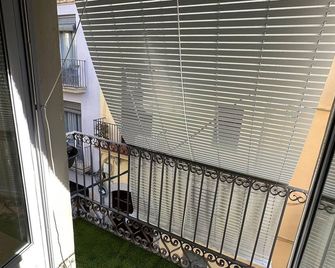 Private room with several common areas - Vilanova i la Geltrú - Balkon