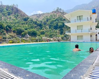 Goroomgo The Riverside Resort Lohali - Ranikhet - Pool