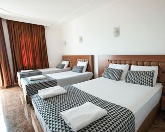 Kristal Beach Hotel - אנטליה