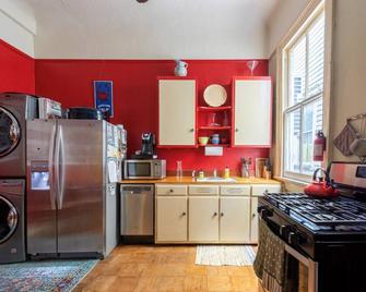 Peaceful Getaway In The Bywater- 2 Bedroom, 2 Bath - New Orleans - Keittiö