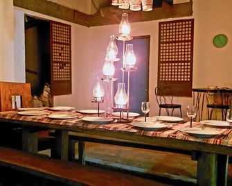 Half Moon Village And Beach House - Lian - Comedor