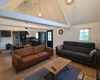 Cottage Naomie - Rue - Salon