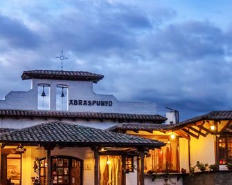 Hotel Hacienda Abraspungo - Riobamba - Gebäude