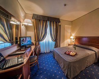 Hotel Valdarno - Montevarchi - Bedroom