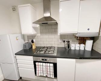 New Brighton Flat - Wallasey - Kitchen