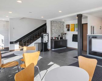 Motel 6 Marshalltown. Ia - Marshalltown - Lobby