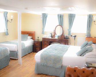 Castle House Hotel - Canterbury - Bedroom