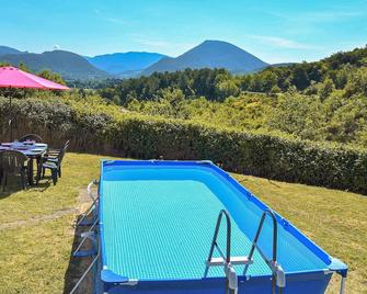 This detached vacation home in Provence is located on a spacious property in the middle of nature, 9 - Entrechaux - Piscine