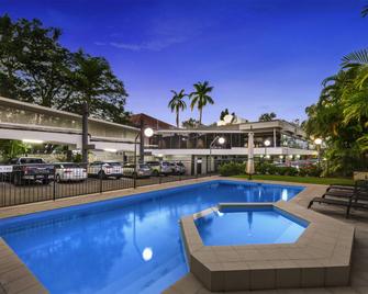 مركيور روكهامتن - روكامبتون - حوض السباحة