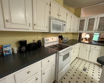 3 bedroom/2 bathroom , cozy place with game room. - Douglas - Küche