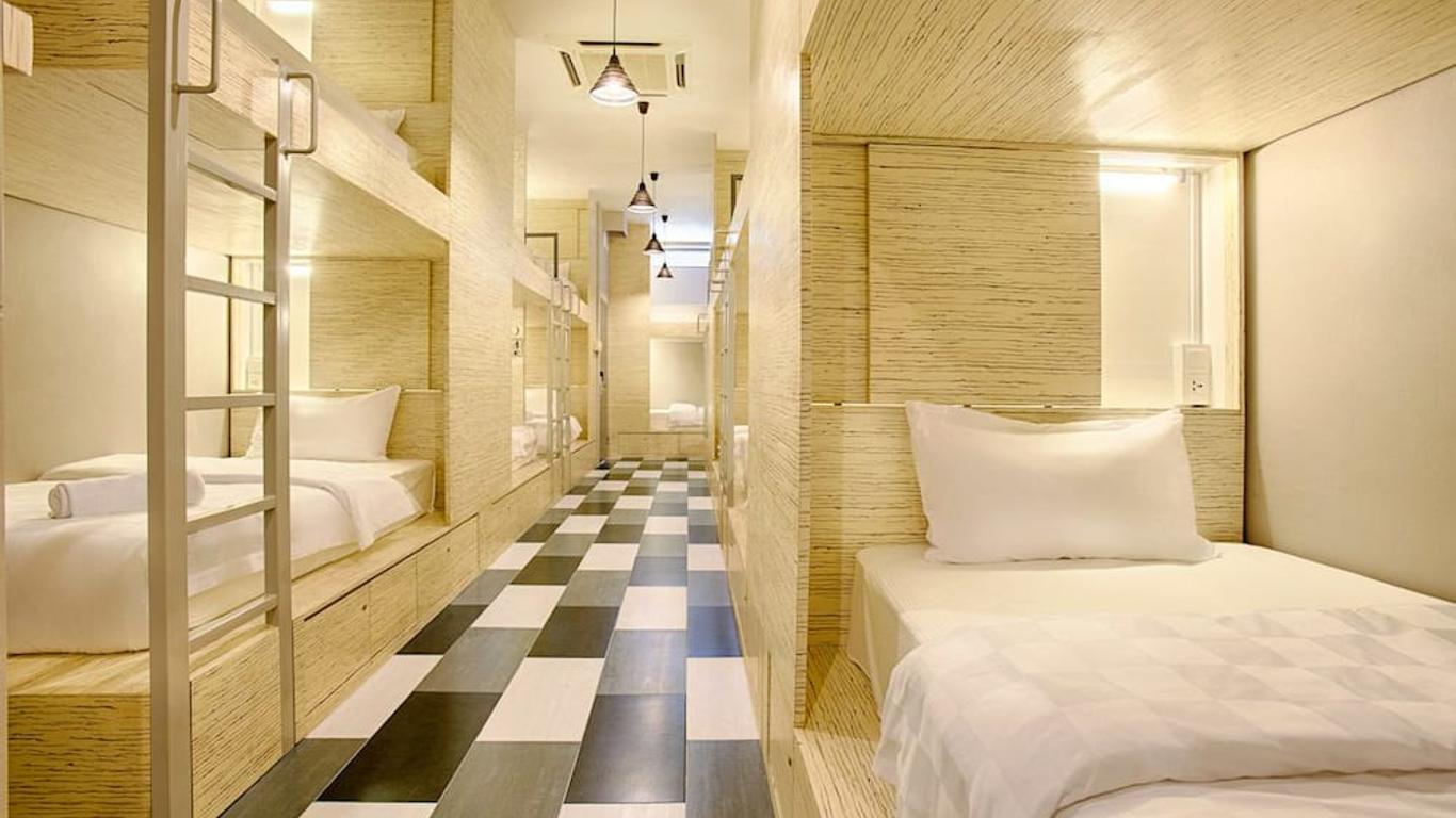 ذا يونيك هوتل