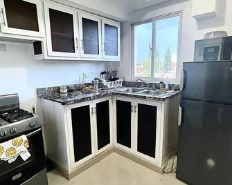 3A Aurora Stay 2 Bedroom Apartment - San Pedro de Macorís - Kitchen