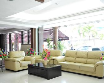 هوولمارك هوتل ليجر - مالاكا - ردهة