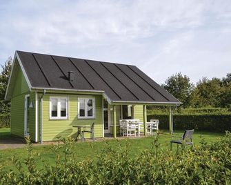 Nice home in Grindsted with WiFi - Grindsted - Patio
