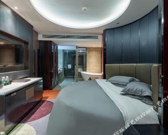 Tianhai·Theme Collection Hotel (Jiujiang Railway Station Liansheng Happy City Balihu Scenic Area) - Jiujiang - Soverom