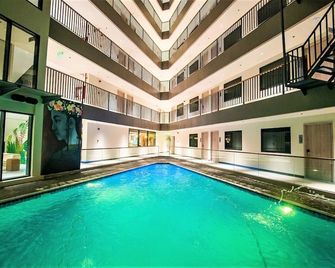 1521 Hotel & Spa - Lapu-Lapu City - Piscina