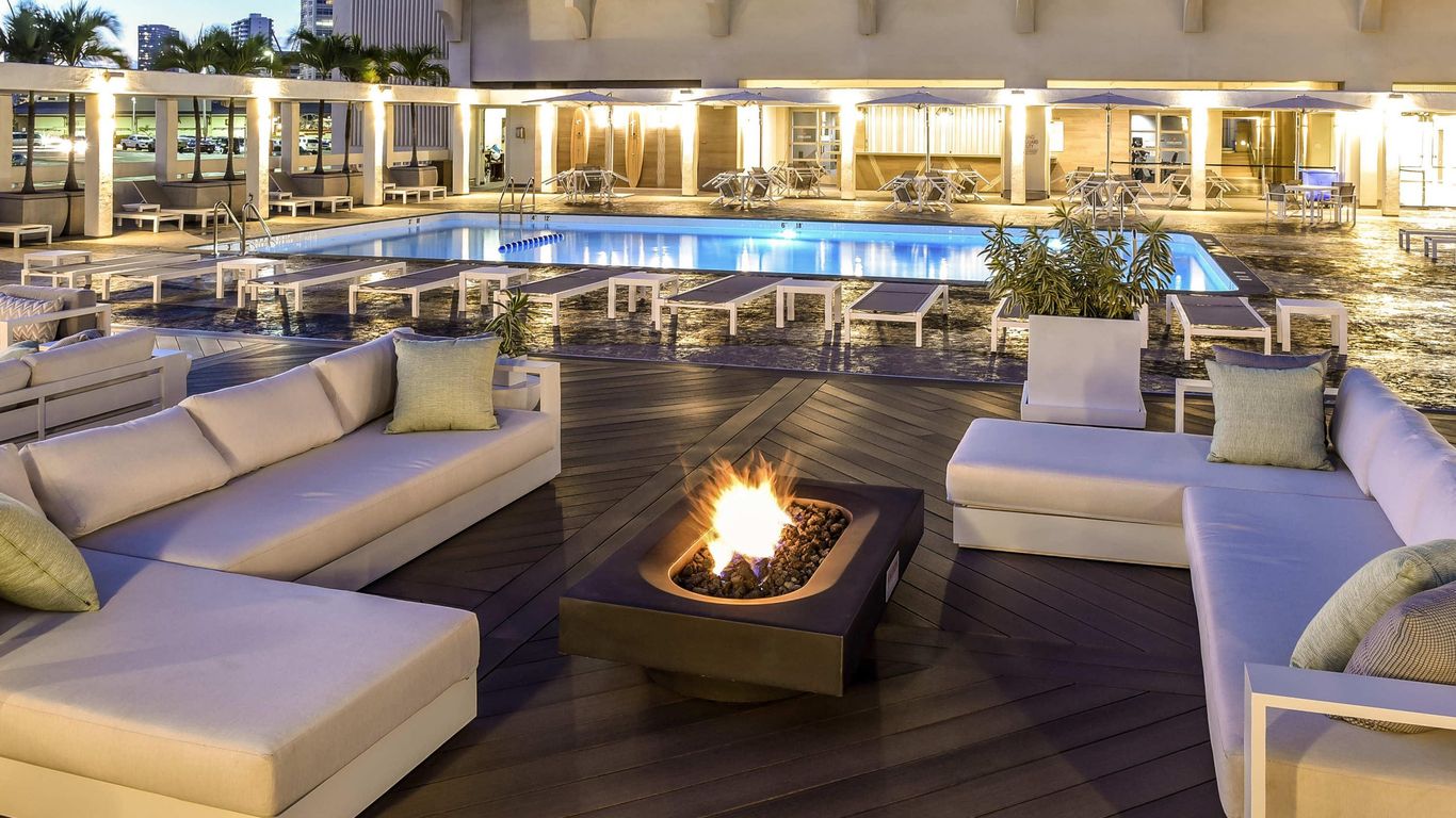 Ala Moana Honolulu by Mantra