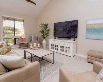 Grand Champions 108 - One Bedroom Condo - Wailea - Huiskamer