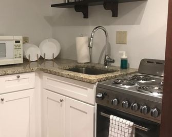 Close to Ellis Hospital, Union College, Casino and Proctors - Niskayuna - Kitchen