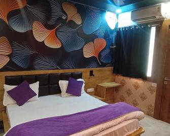 Devi Residency - Vrindavan - Slaapkamer