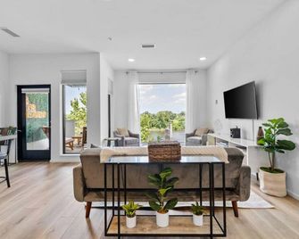 River View-Walk to Broadway and Bridgestone Arena - Nashville - Salle à manger