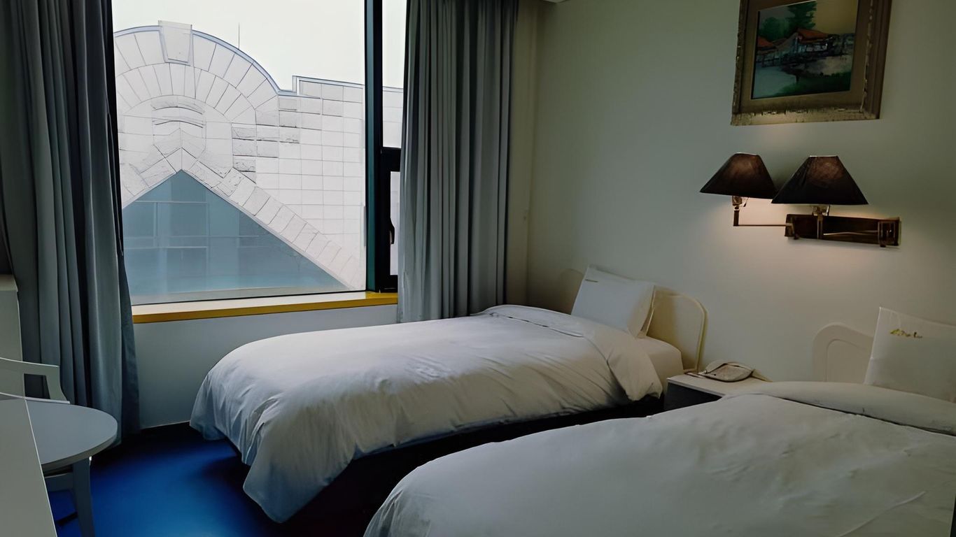 Dong Seoul Hotel