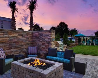 Residence Inn by Marriott Spartanburg Westgate - Spartanburg - Patio