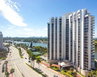 Girasole Suites - Miami Beach - Building
