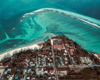 Deluxe Garden Villa with Open-Air Bathroom - Kudahuvadhoo