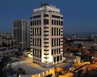 Titanic Business Kartal - Istanbul - Building
