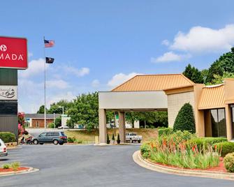 Ramada by Wyndham Statesville - Statesville - Building