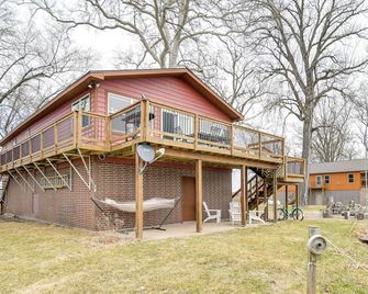 Riverfront Cabin Near Dtwn Pella With Ga - Pella - Building