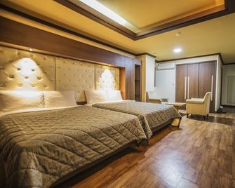 Zeumes Incheon Airport Hotel - Incheon - Bedroom