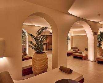 Purobeach Resort Santa Ponsa - New Opening - Làng Calvia - Hành lang