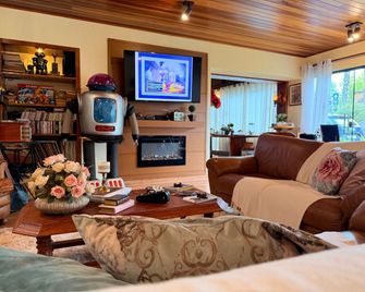 The Writer's House - Campos do Jordão - Sala de estar