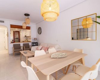 Relax, Terrace & Pool - 5 Min Walk to the Beach - Huércal-Overa - Dining room