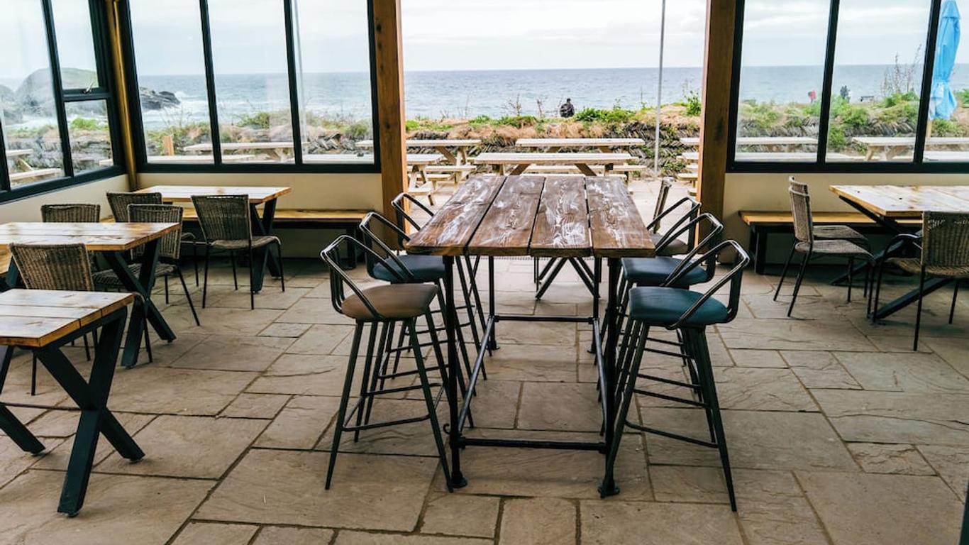 Yha Treyarnon Bay