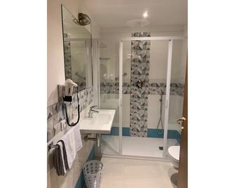 Hotel La Balnearia - Alassio - Bathroom