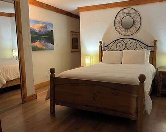 Large, Comfortable Condo Makes Perfect Basecamp - Taos Ski Valley - Habitación
