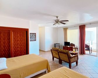 West Bay Colonial - West Bay - Schlafzimmer