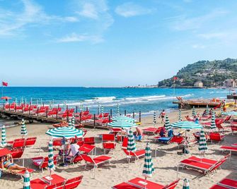 Apartment Terrazzo sul Mare by Interhome - Diano Marina - Strand