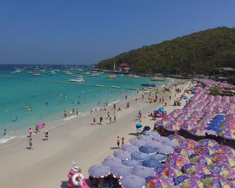 Tawaen Beach Resort - Ko Lan - Playa