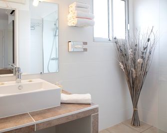 Le Galion Hotel et Restaurant Canet Plage - Logis - Canet-en-Roussillon - Banheiro