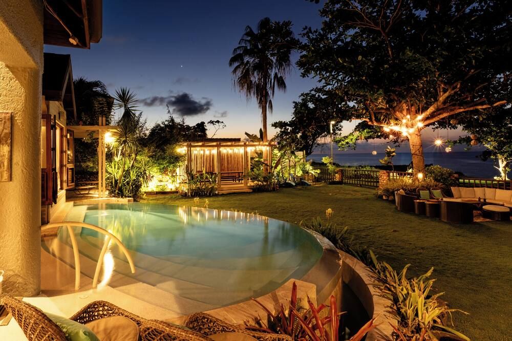 Luxury Beach House with Chef & Butler on North Coast of Jamaica - Priory - Pool