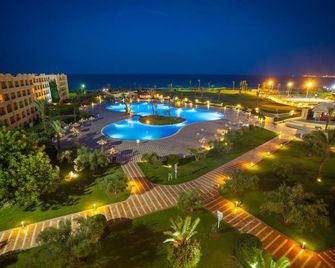 Nour Palace Resort And Thalasso - Mahdia - Piscina
