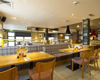 Premier Inn Stirling City Centre - Stirling - מסעדה
