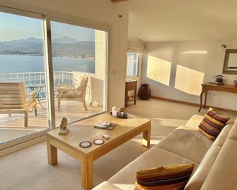 Ece Hotel Sovalye Island - פטהייה - סלון